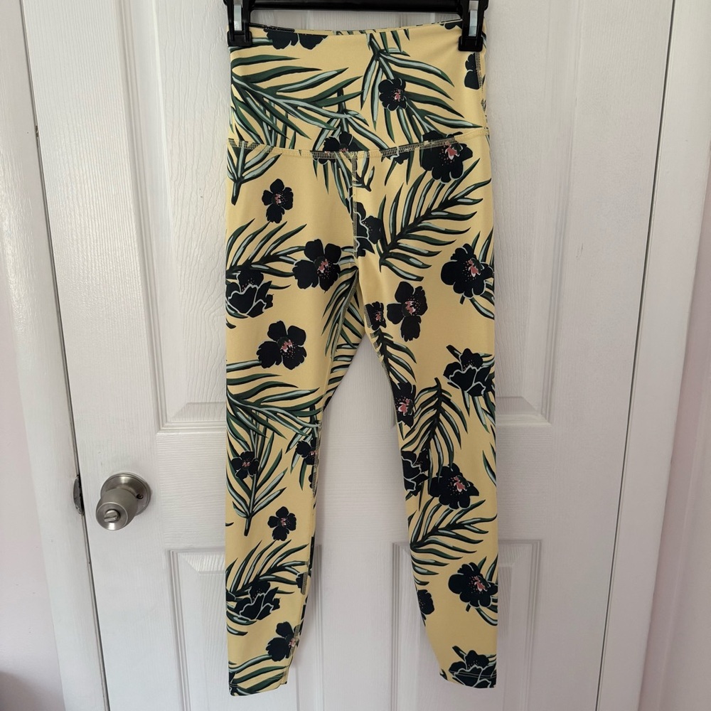 Beyond Yoga Olympus High Waisted Floral Sunrise Leggings Size Small